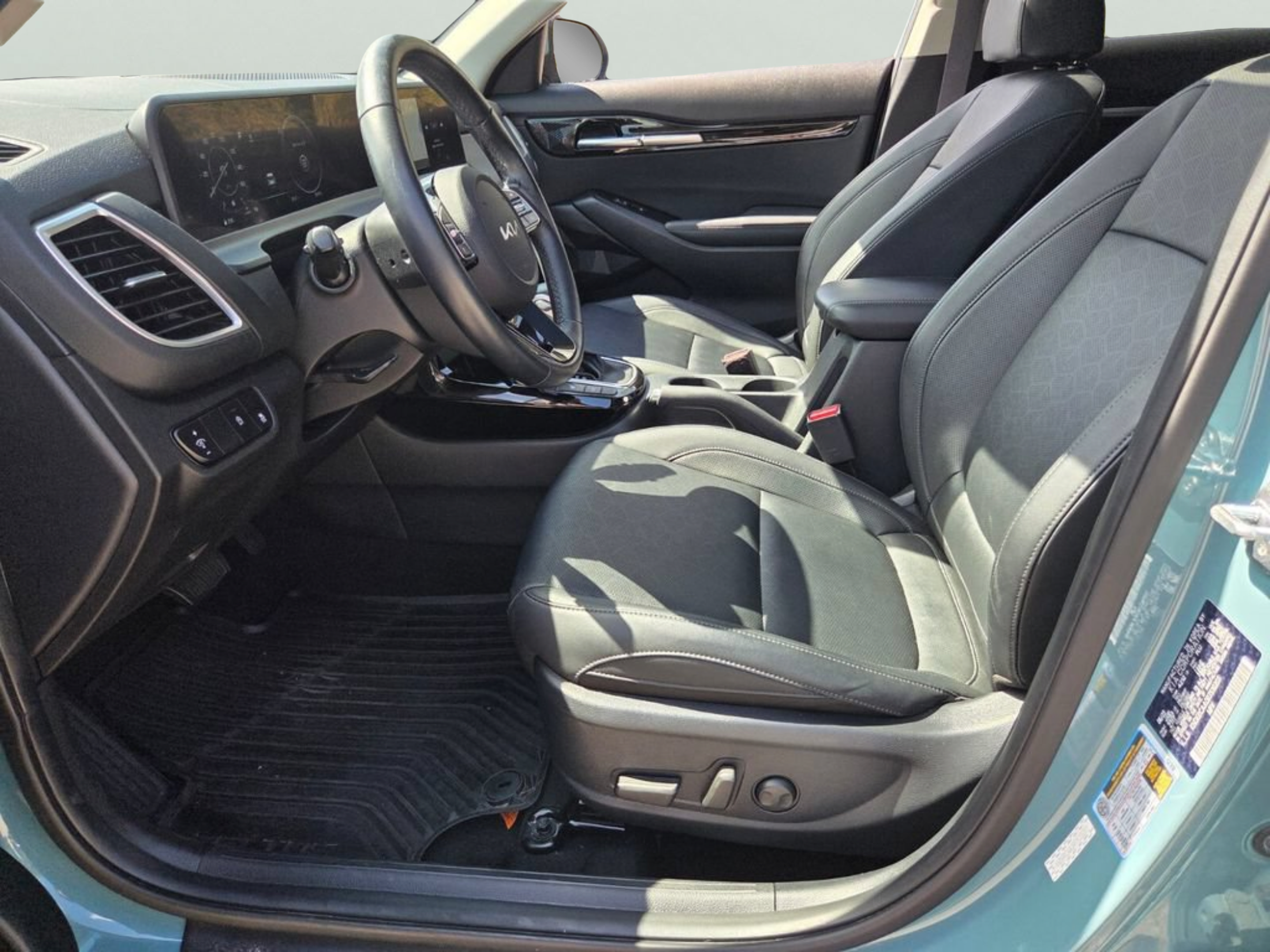 Certified 2024 Kia Seltos EX AWD/4WD image 9
