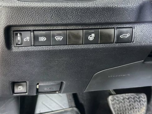 Used 2024 Toyota RAV4 XLE w/ Convenience Package AWD/4WD image 11
