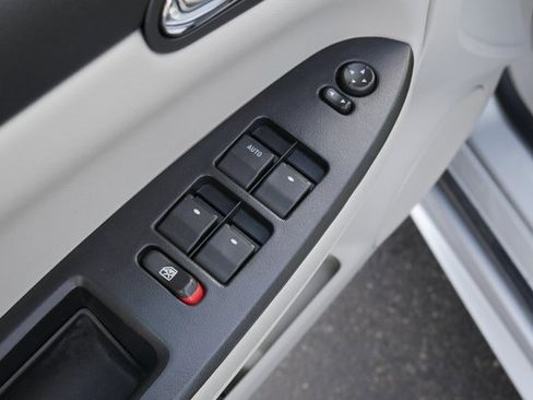 Used 2009 Chevrolet Impala LT image 11