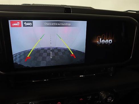 Used 2024 Jeep Wrangler Unlimited Rubicon image 12