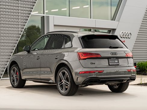 Certified 2025 Audi Q5 e Premium Plus w/ Premium Plus Package AWD/4WD image 5