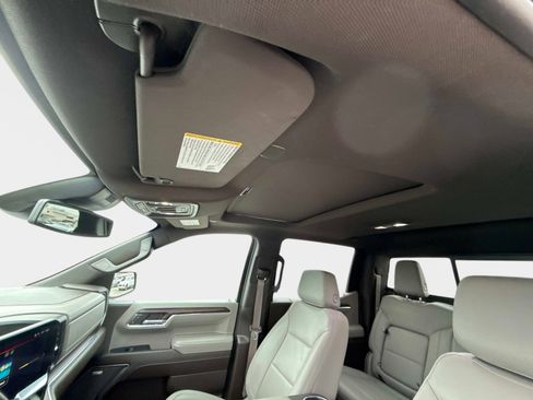 Used 2023 GMC Sierra 1500 SLT w/ SLT Premium Package image 34