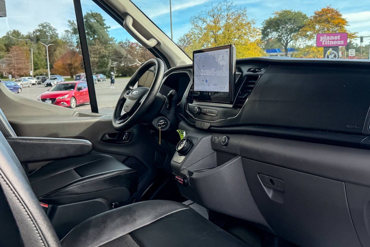 Used 2023 Ford E-Transit Medium Roof RWD image 21