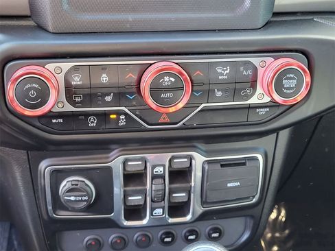 Used 2021 Jeep Gladiator Sport image 22