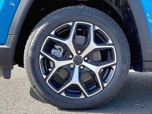 New 2025 Jeep Compass Limited image 12