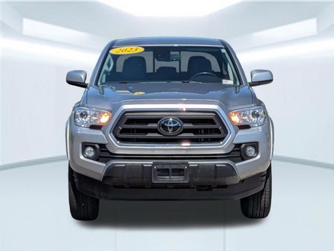 Used 2023 Toyota Tacoma SR5 RWD image 12