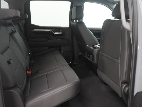 Used 2024 Chevrolet Silverado 1500 LT Trail Boss w/ LT Trail Boss Premium Package AWD/4WD image 15