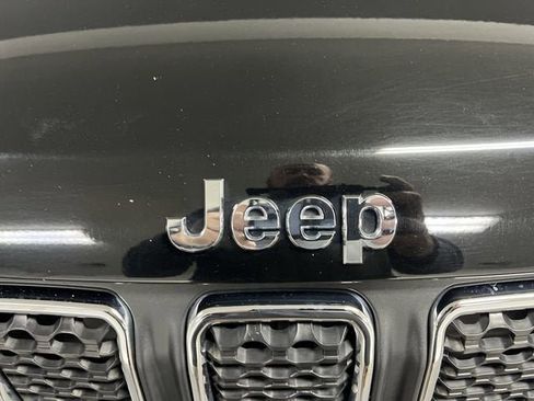 Used 2024 Jeep Compass Latitude AWD/4WD image 30