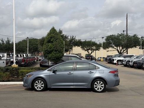 Certified 2024 Toyota Corolla LE FWD image 4