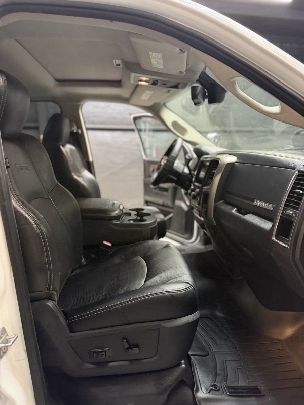 Used 2013 RAM 3500 Laramie w/ Convenience Group AWD/4WD image 11
