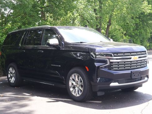 Certified 2024 Chevrolet Suburban Premier AWD/4WD image 13