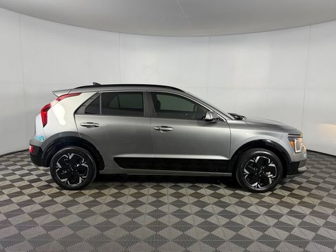 Used 2024 Kia Niro Wind FWD image 5