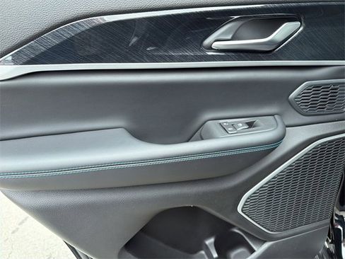 Used 2023 Jeep Grand Cherokee Trailhawk image 21