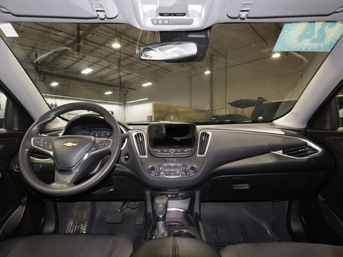 Used 2024 Chevrolet Malibu LT image 28