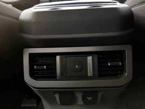 Used 2023 Ford F250 XLT w/ Black Appearance Package AWD/4WD image 57