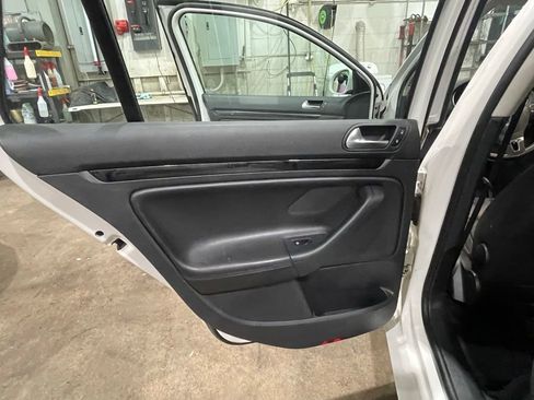 Used 2012 Volkswagen Jetta SE FWD image 20