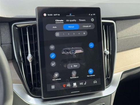 Certified 2025 Volvo XC90 B5 Plus image 26