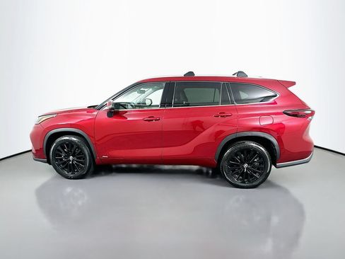 Used 2026 Toyota Highlander Limited AWD/4WD image 8