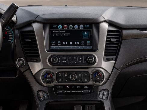 Used 2018 GMC Yukon Denali w/ Open Road Package AWD/4WD image 27