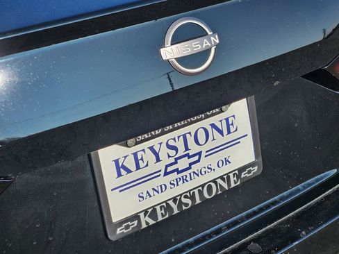 Used 2025 Nissan Altima 2.5 SV image 11