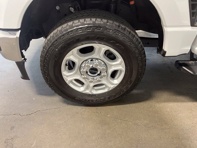 Used 2025 Ford F250 XLT w/ FX4 Off-Road Package AWD/4WD image 31