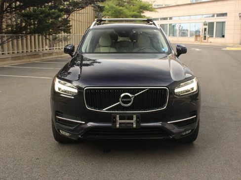 Used 2017 Volvo XC90 T6 Momentum AWD/4WD image 3