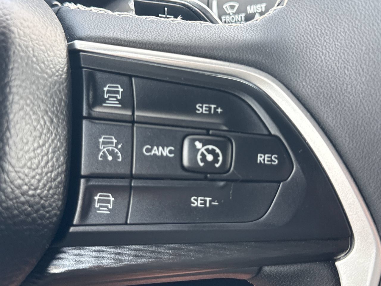 Certified 2025 Jeep Grand Cherokee L Laredo AWD/4WD image 26