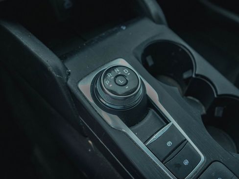 Used 2022 Ford Escape SE image 23