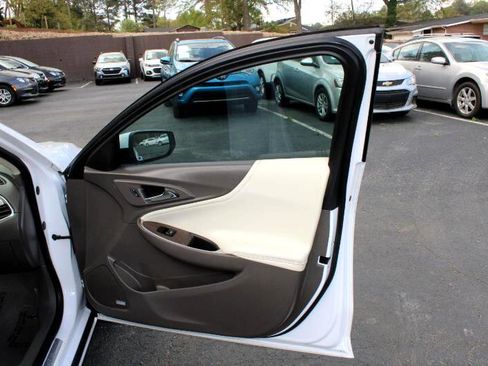 Used 2019 Chevrolet Malibu Premier w/ Sun and Wheel Package image 22