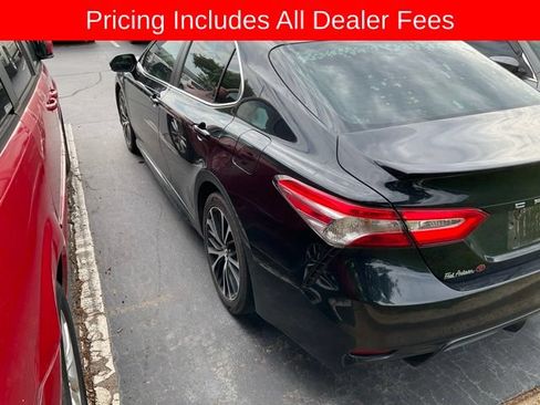 Used 2020 Toyota Camry SE w/ Convenience Package FWD image 7