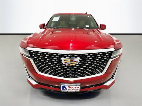 Used 2021 Cadillac Escalade ESV Premium Luxury image 2