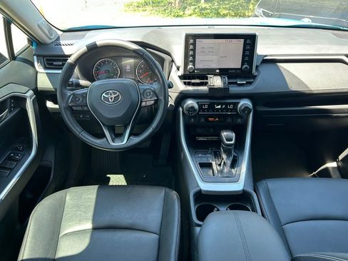Used 2021 Toyota RAV4 XLE Premium FWD image 17
