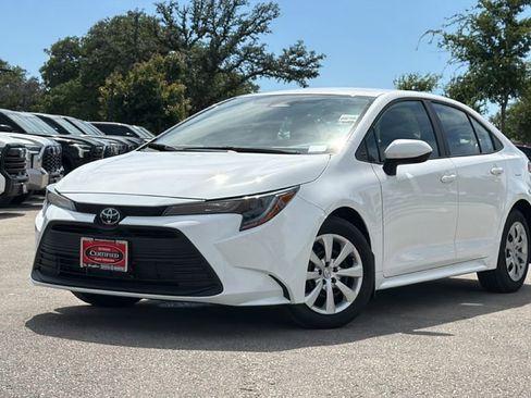 Used 2026 Toyota Corolla LE FWD image 41