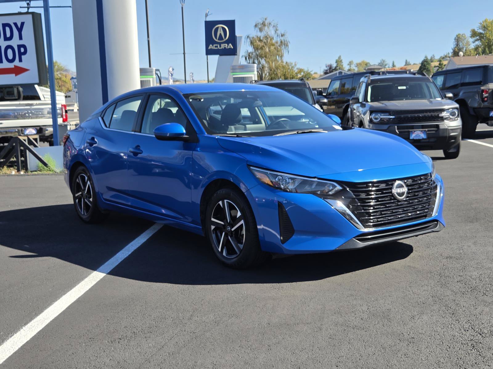 Used 2025 Nissan Sentra SV FWD image 3