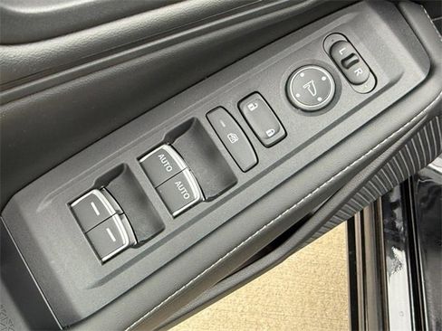 Used 2025 Honda Accord Sport image 14