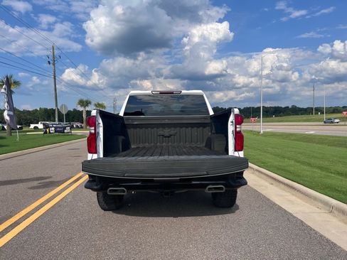 Used 2024 Chevrolet Silverado 1500 LT Trail Boss w/ Protection Package AWD/4WD image 8