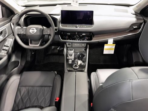 New 2026 Nissan Rogue Platinum w/ Platinum Premium Package image 15