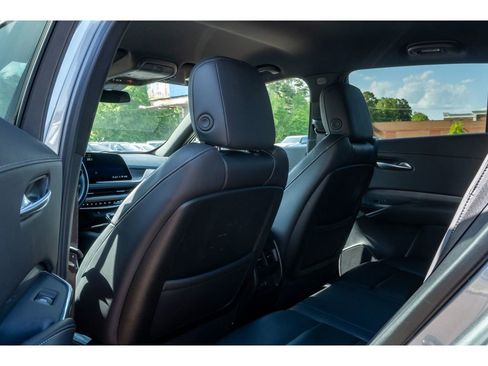 Used 2025 Cadillac XT4 Premium Luxury FWD image 11