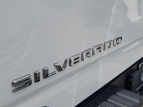 Used 2022 Chevrolet Silverado 3500 LTZ AWD/4WD image 5