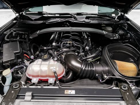 Used 2016 Ford Mustang Shelby GT350R w/ GT350R Equipment Group 920A RWD image 6