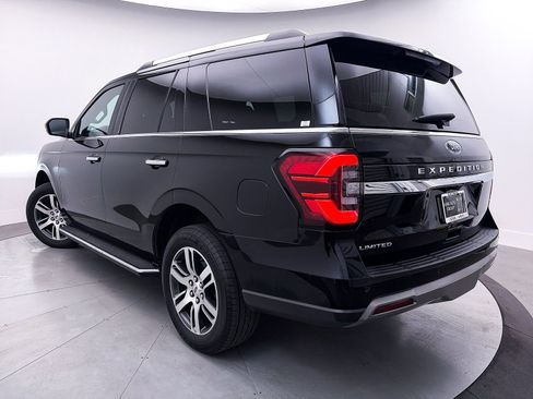 Used 2023 Ford Expedition Limited AWD/4WD image 3