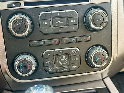 Used 2017 Ford Expedition Limited w/ Equipment Group 301A image 17