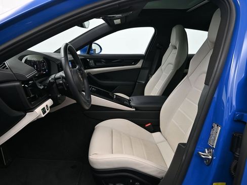 Used 2024 Porsche Panamera 4 image 5