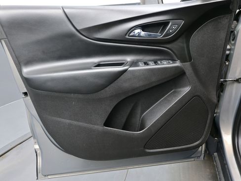 Used 2019 Chevrolet Equinox LT image 9