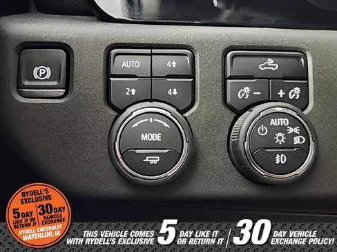 Used 2025 Chevrolet Silverado 1500 LT Trail Boss w/ Convenience Package II image 35