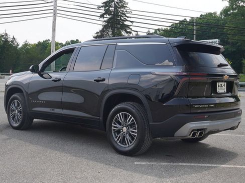 Used 2025 Chevrolet Traverse LT AWD/4WD image 13