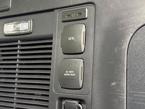 Used 2025 Ford Expedition Max Platinum image 40