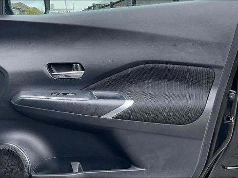 Certified 2021 Nissan Kicks SV image 21