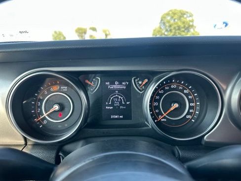Used 2023 Jeep Wrangler Sport AWD/4WD image 36