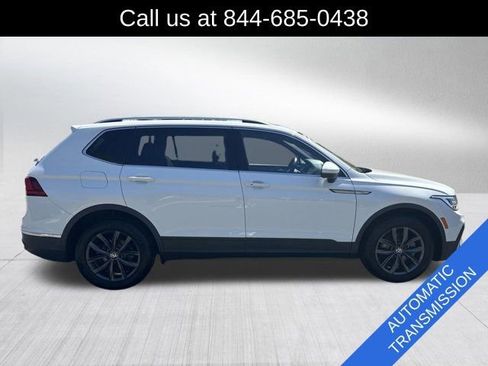 Used 2024 Volkswagen Tiguan SE image 4